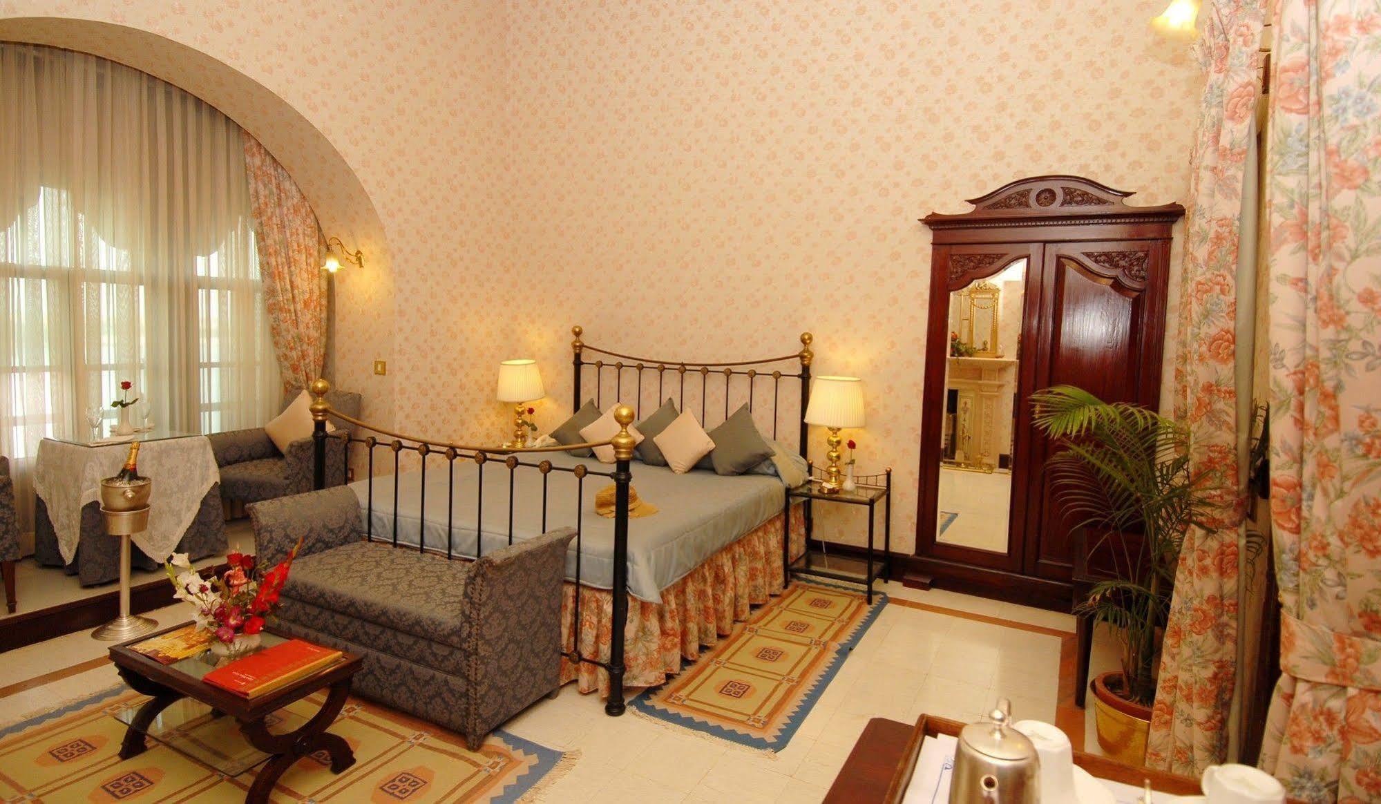 Gajner Palace-Heritage By Hrh Group Of Hotels Eksteriør billede